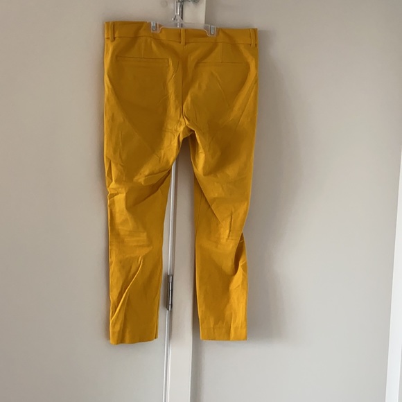 Old navy Pixie pants - Picture 4 of 8